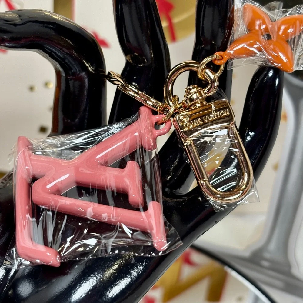 A-1DC-41: BAG CHARM/ KEYCHAIN: Pinkish-Coral, Orange and Golden Accents, NWOT
